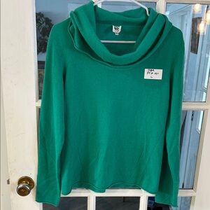 J89      Green Cashmere Sweater